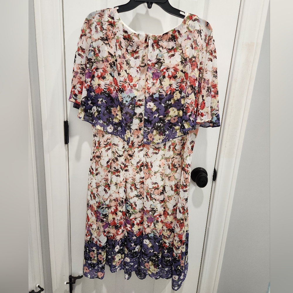 Gabby Skye Ombré Floral Print Chiffon Capelet Fit and Flare Dress Size 14 - Picture 2 of 3